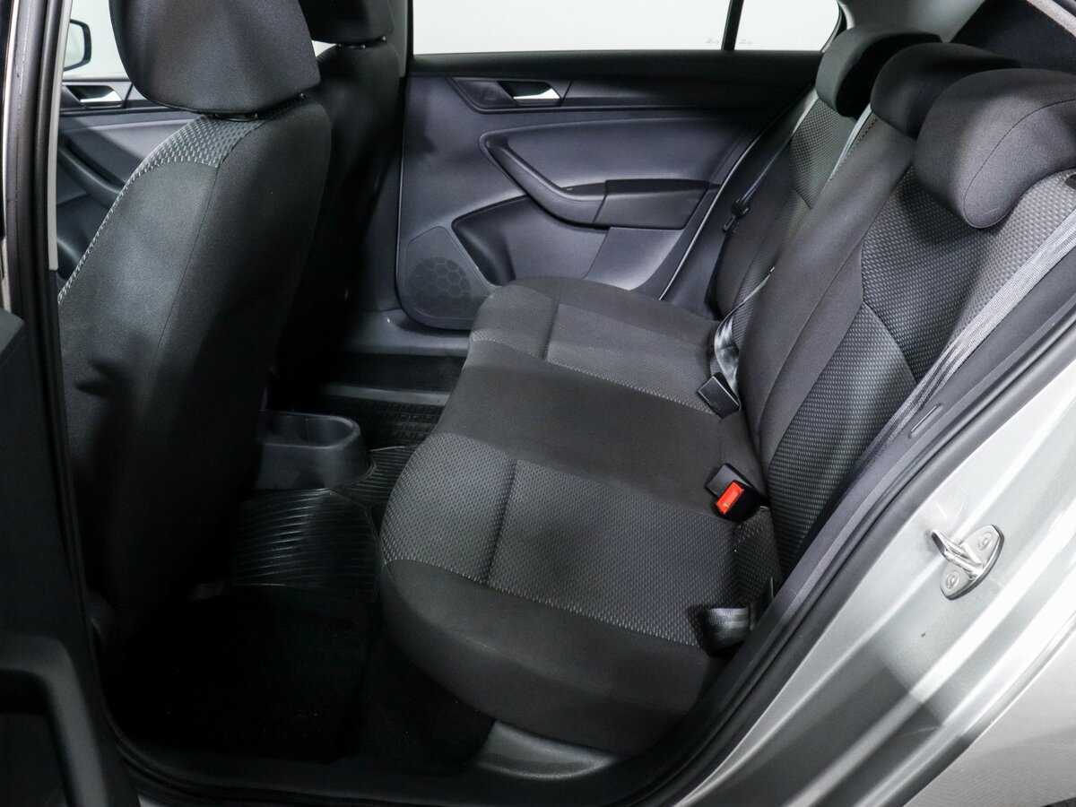 Купить Volkswagen Polo с пробегом. Фото: #9