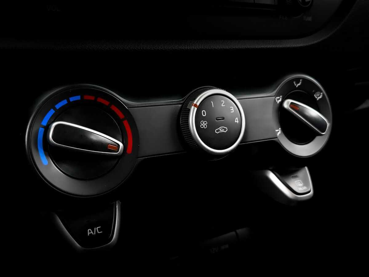 Купить Kia Rio с пробегом. Фото: #22