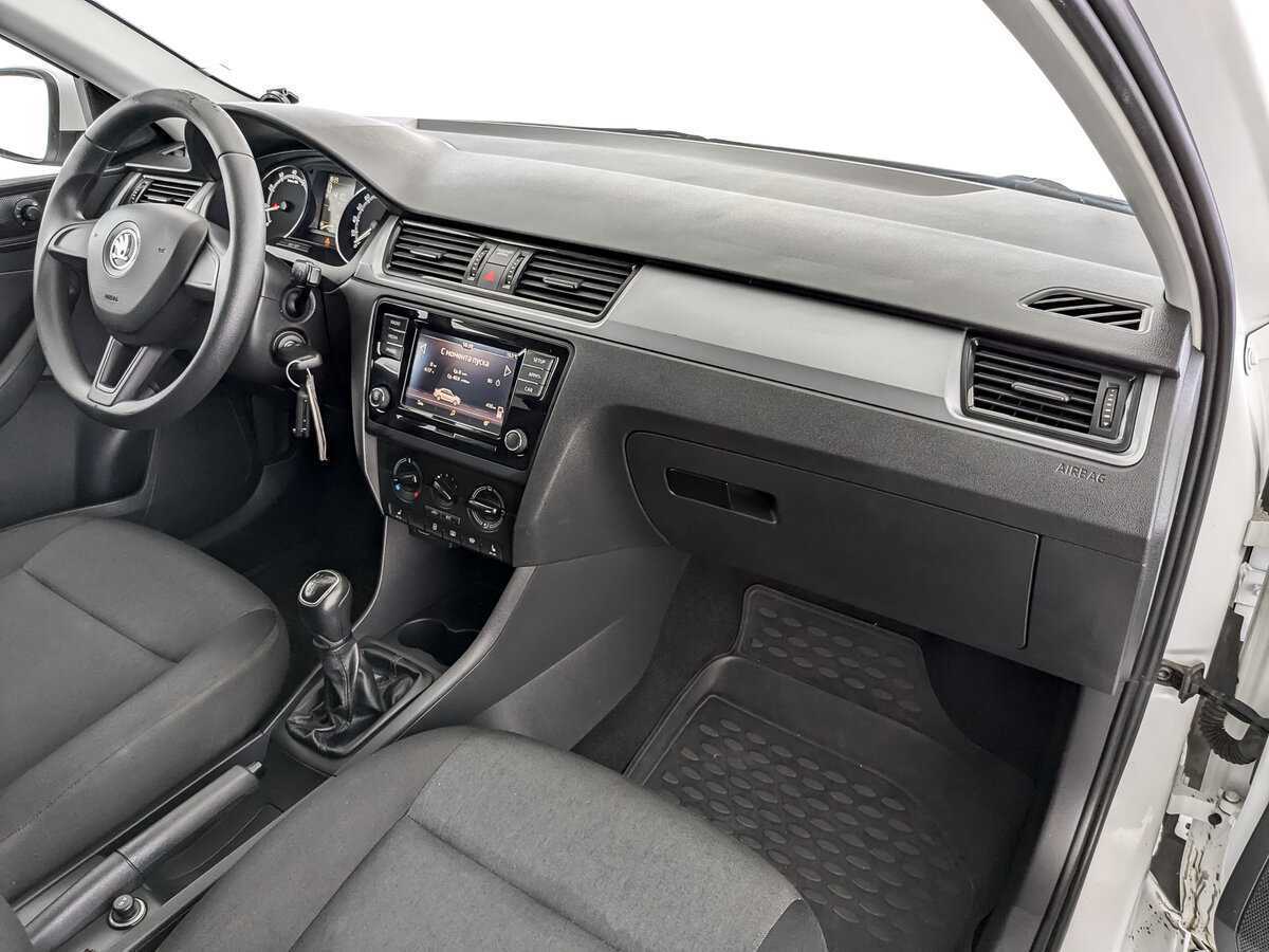 Купить Skoda Rapid с пробегом. Фото: #10