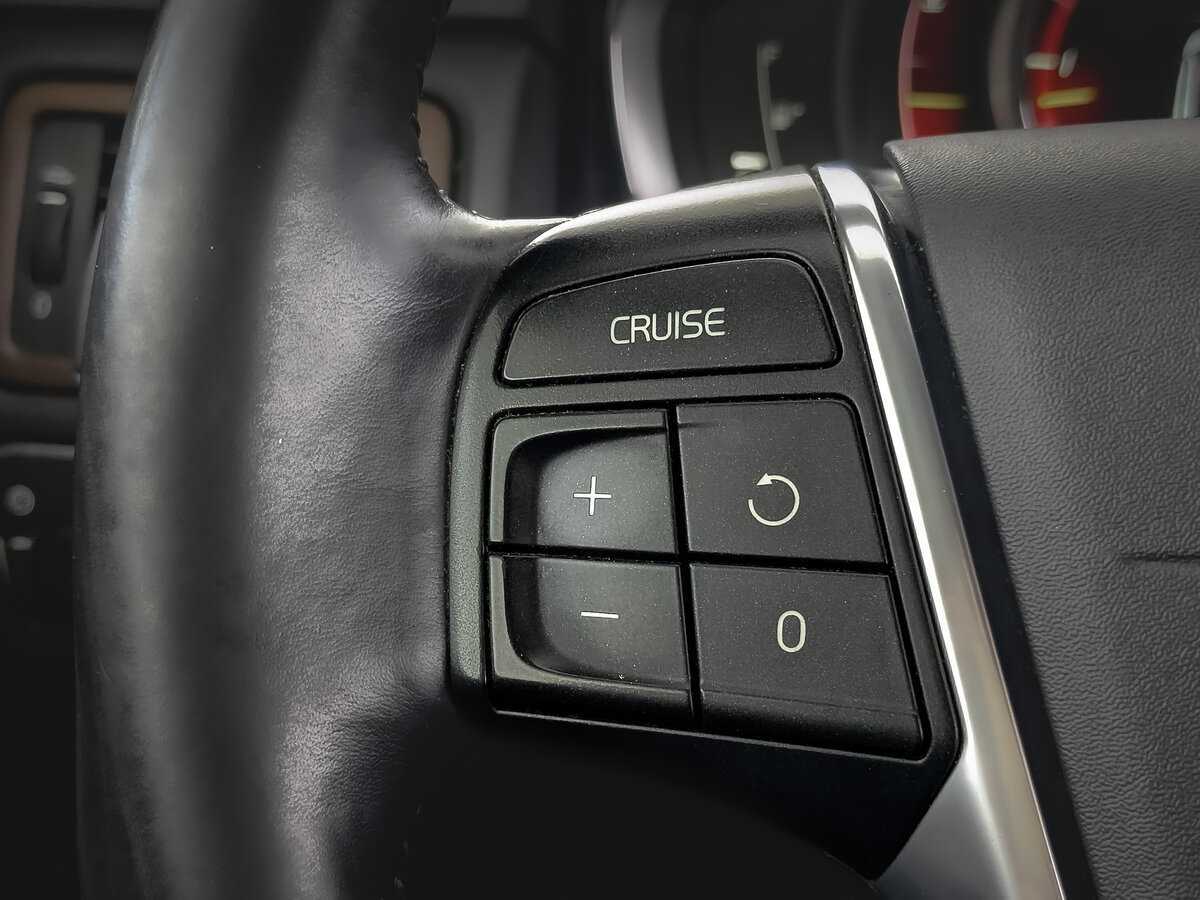 Купить Volvo XC70 с пробегом. Фото: #26