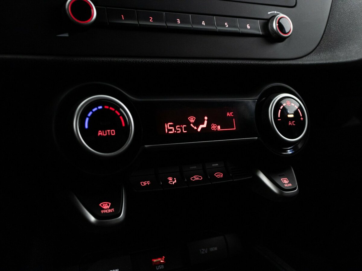 Купить Kia Rio с пробегом. Фото: #14