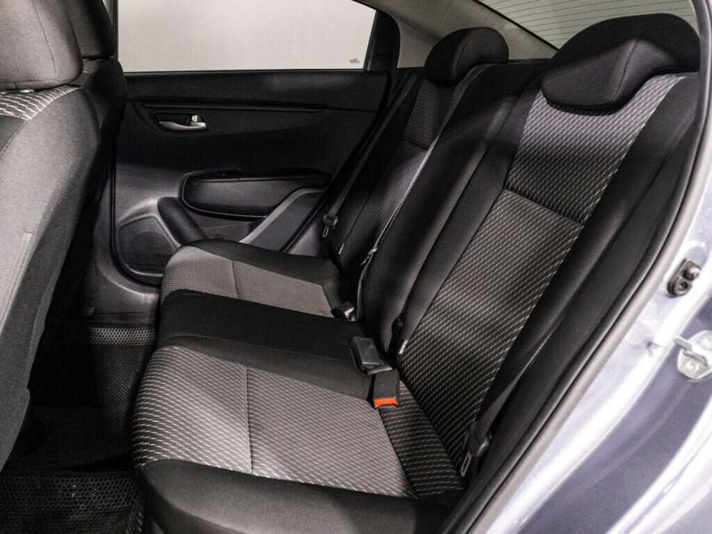 Купить Kia Rio с пробегом. Фото: #10