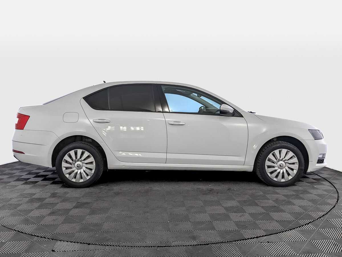 Купить Skoda Octavia с пробегом. Фото: #3