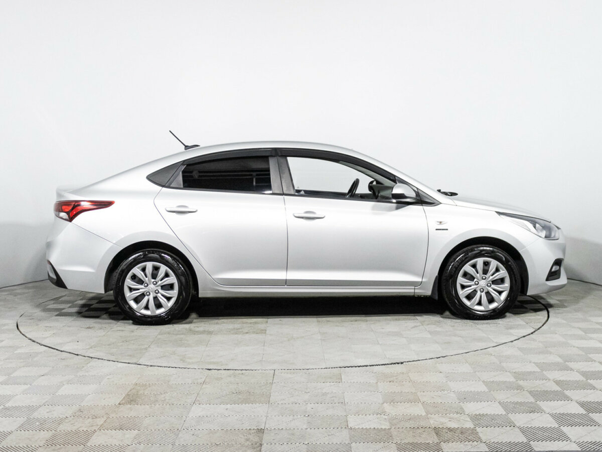 Купить Hyundai Solaris с пробегом. Фото: #3