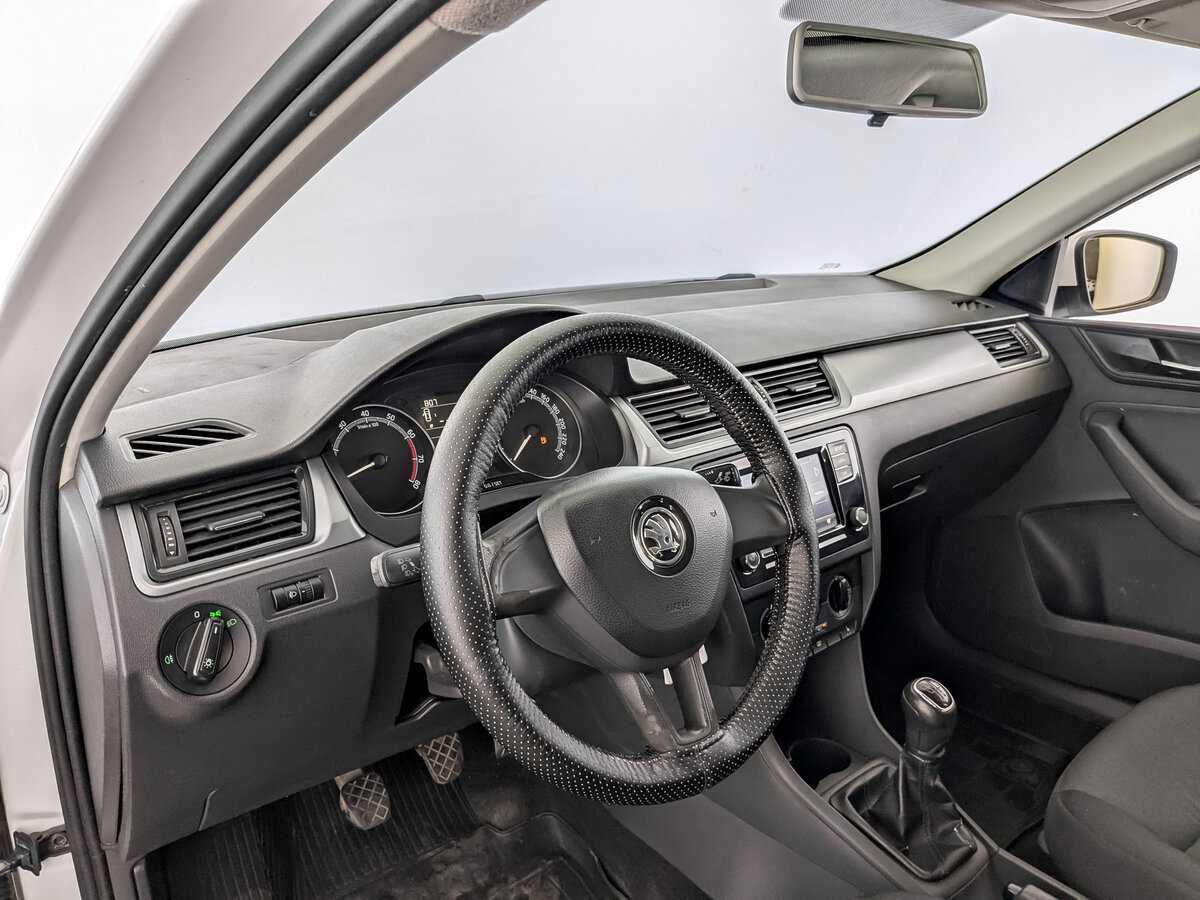 Купить Skoda Rapid с пробегом. Фото: #15
