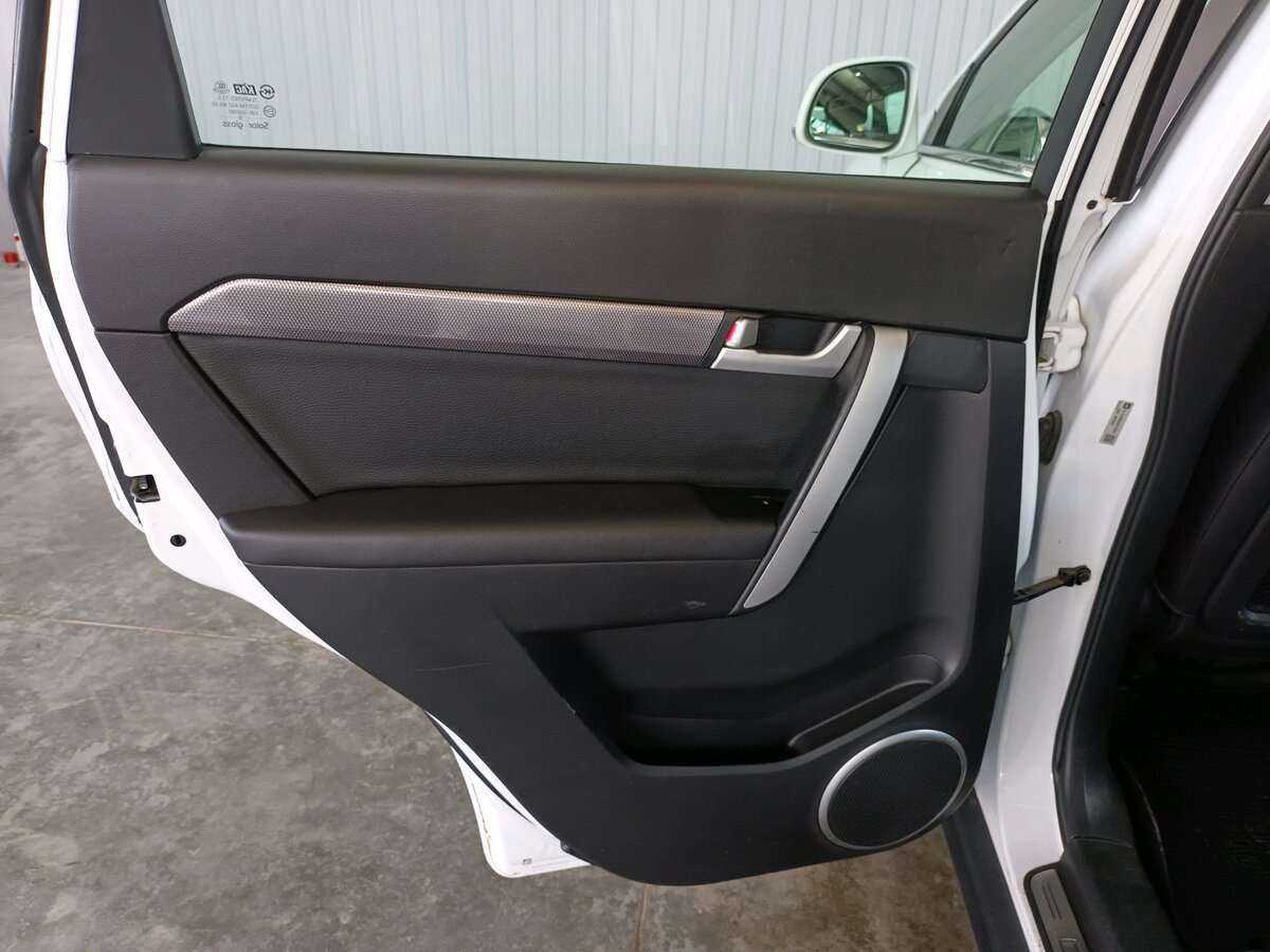 Купить Chevrolet Captiva с пробегом. Фото: #18