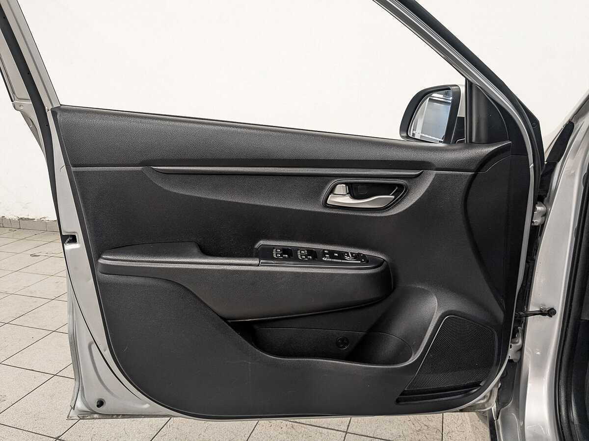 Купить Kia Rio с пробегом. Фото: #18