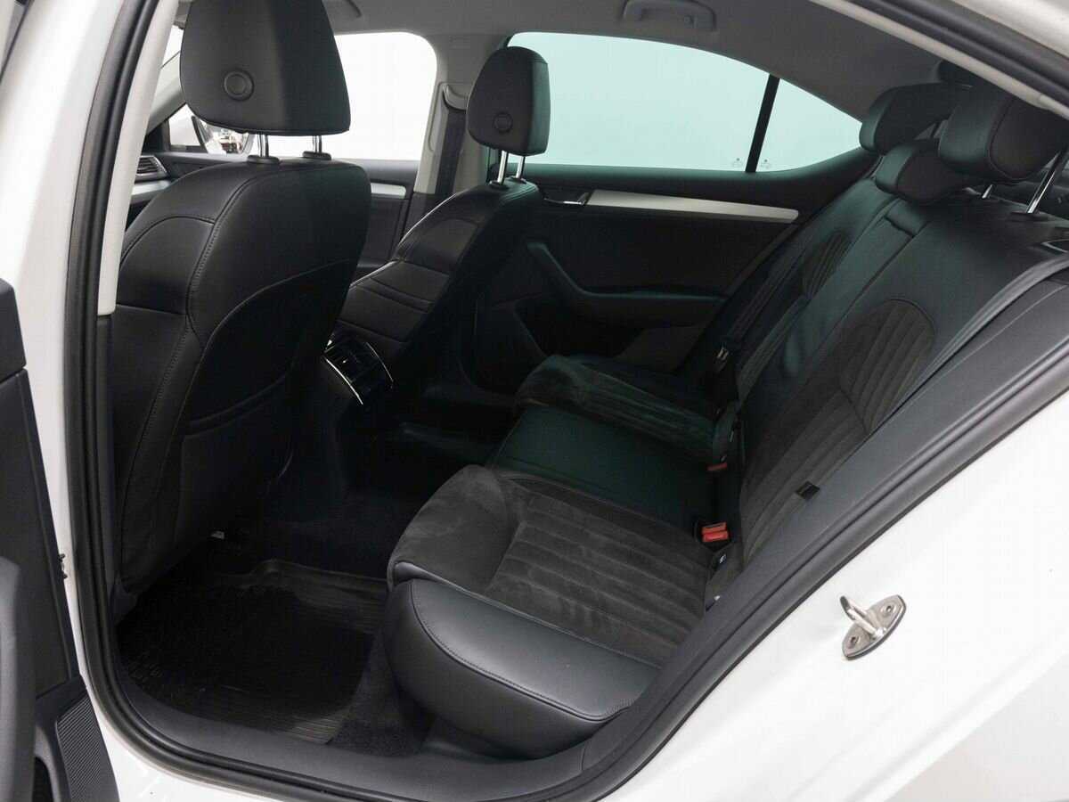 Купить Skoda Superb с пробегом. Фото: #9