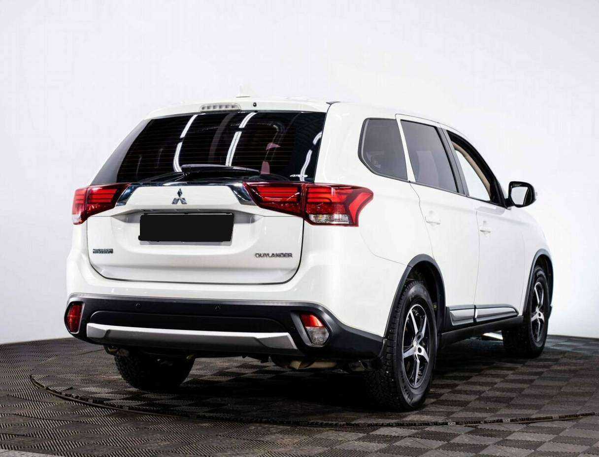 Купить Mitsubishi Outlander с пробегом. Фото: #5
