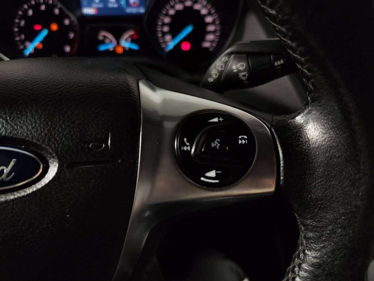 Купить Ford Kuga с пробегом. Фото: #10