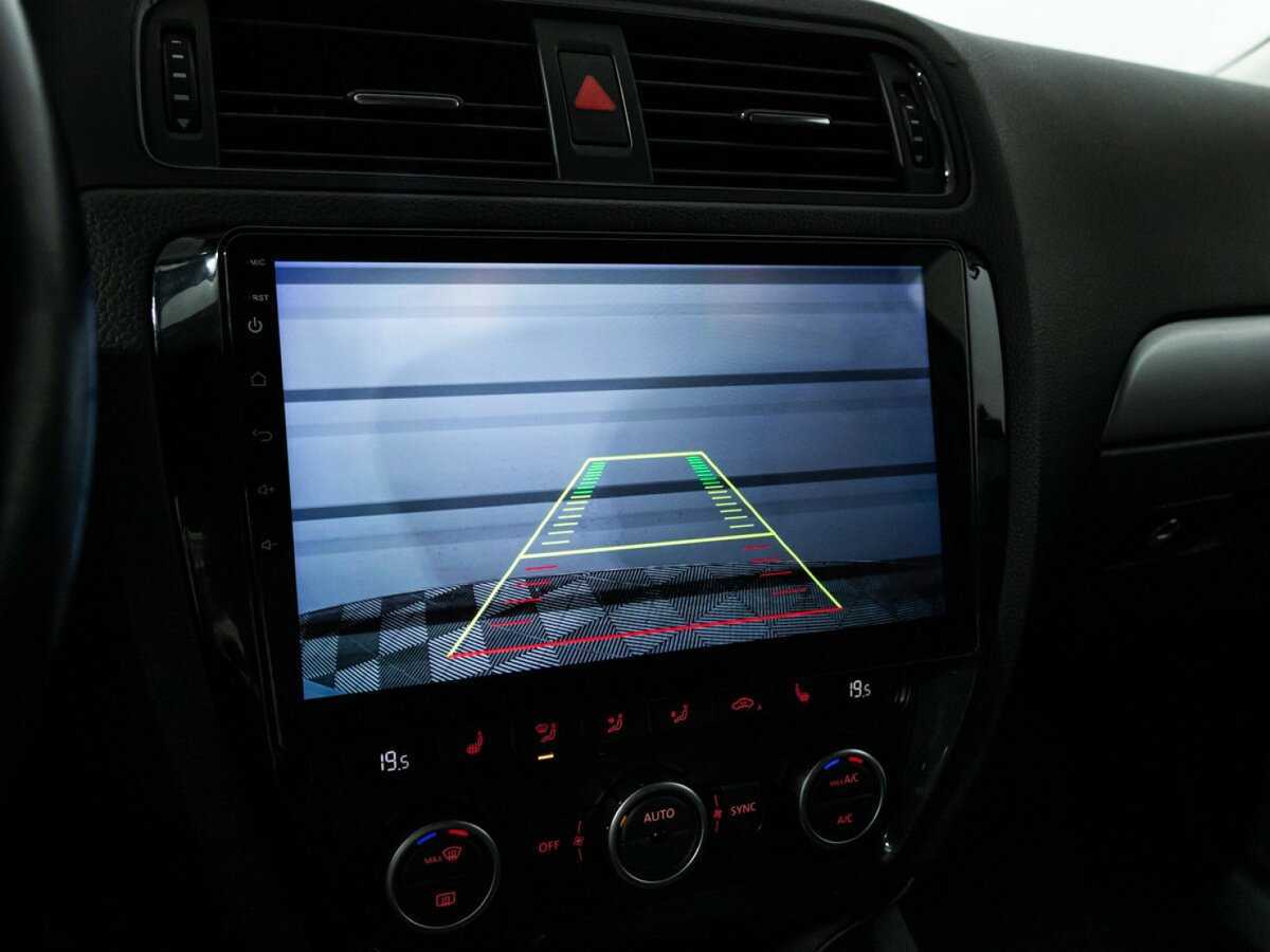 Купить Volkswagen Jetta с пробегом. Фото: #15