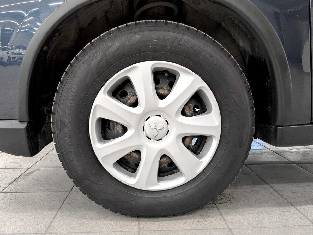 Купить Mitsubishi Outlander с пробегом. Фото: #17