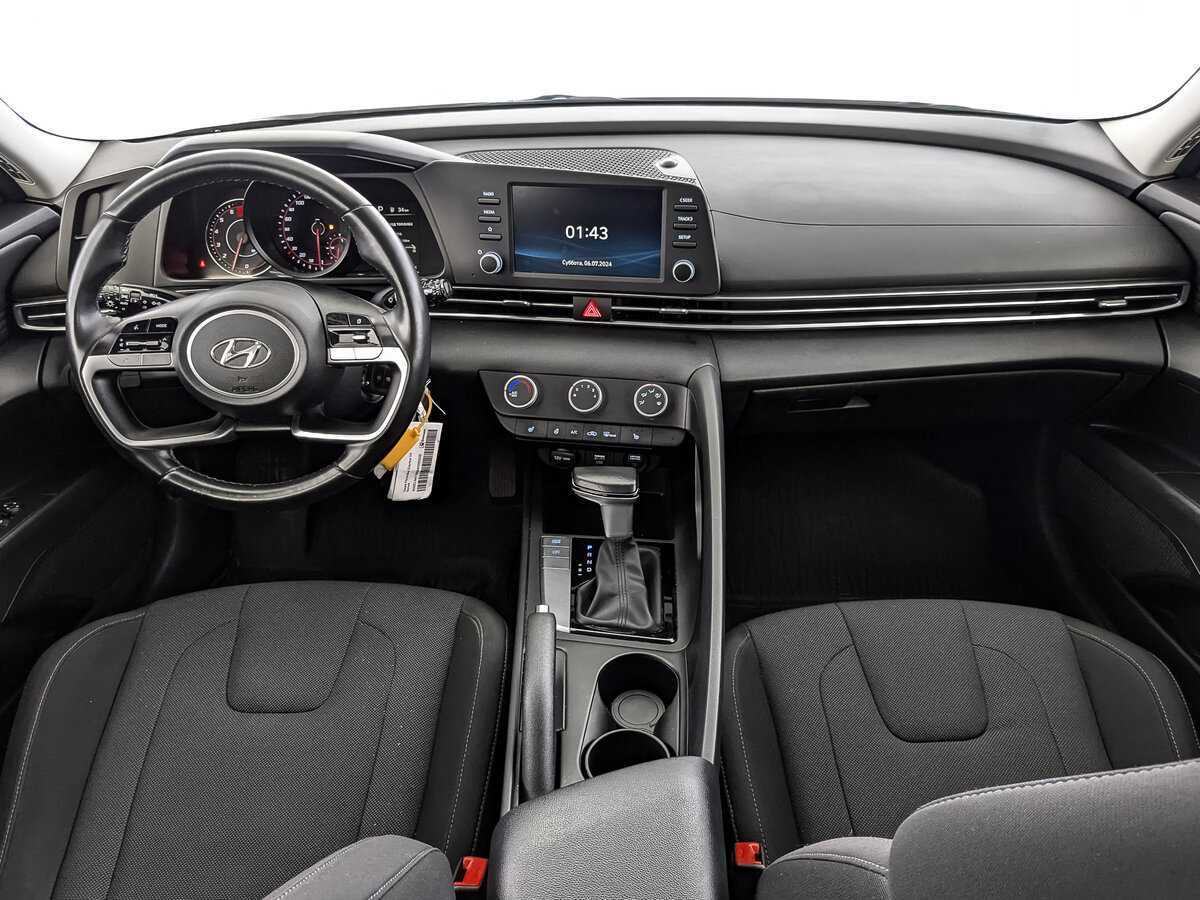 Купить Hyundai Elantra с пробегом. Фото: #9