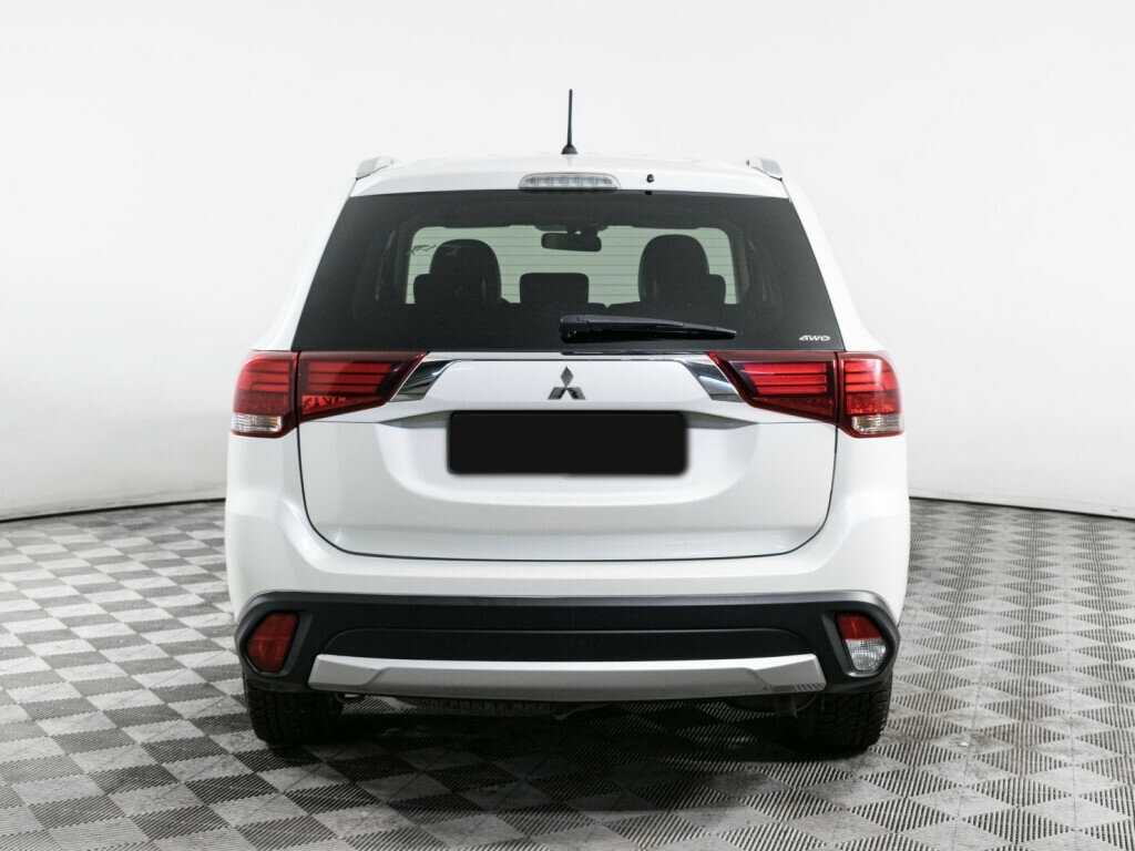Купить Mitsubishi Outlander с пробегом. Фото: #4