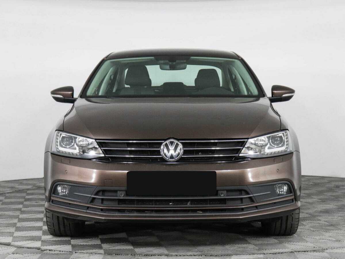 Купить Volkswagen Jetta с пробегом. Фото: #1