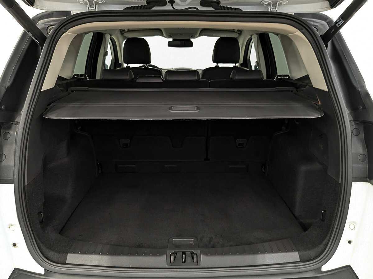 Купить Ford Kuga с пробегом. Фото: #9