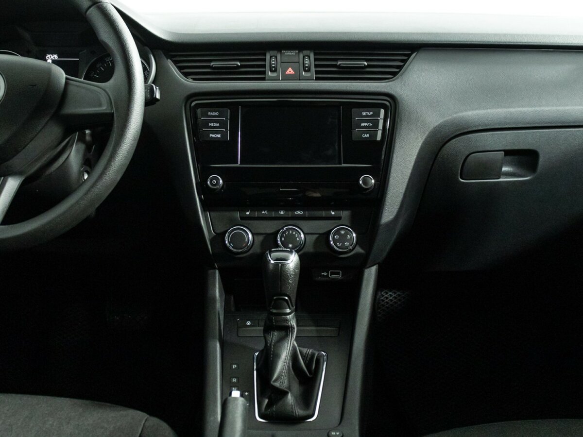 Купить Skoda Octavia с пробегом. Фото: #12