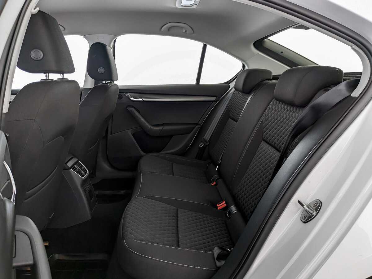 Купить Skoda Octavia с пробегом. Фото: #9