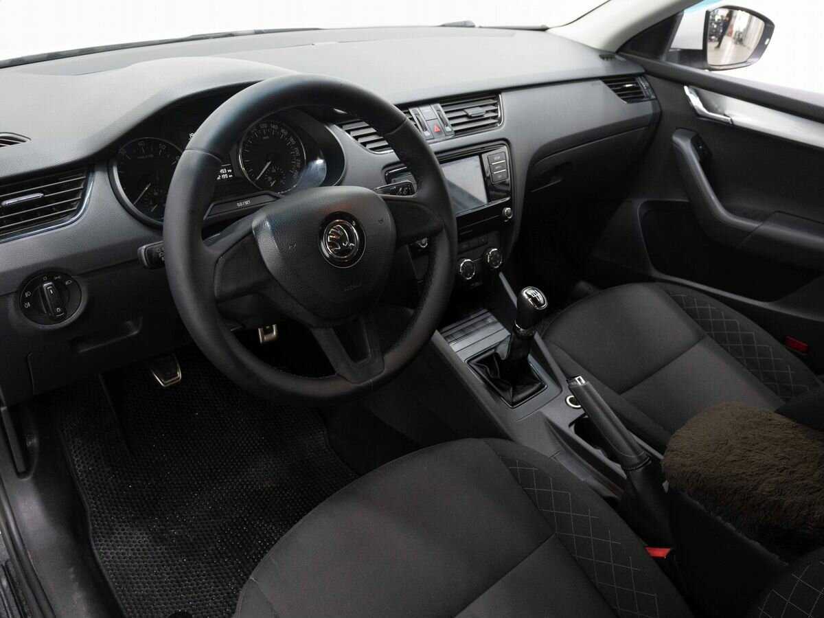 Купить Skoda Octavia с пробегом. Фото: #7