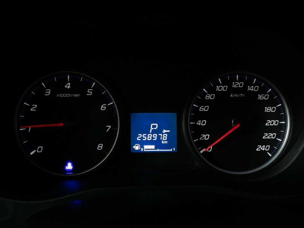 Купить Mitsubishi Outlander с пробегом. Фото: #11