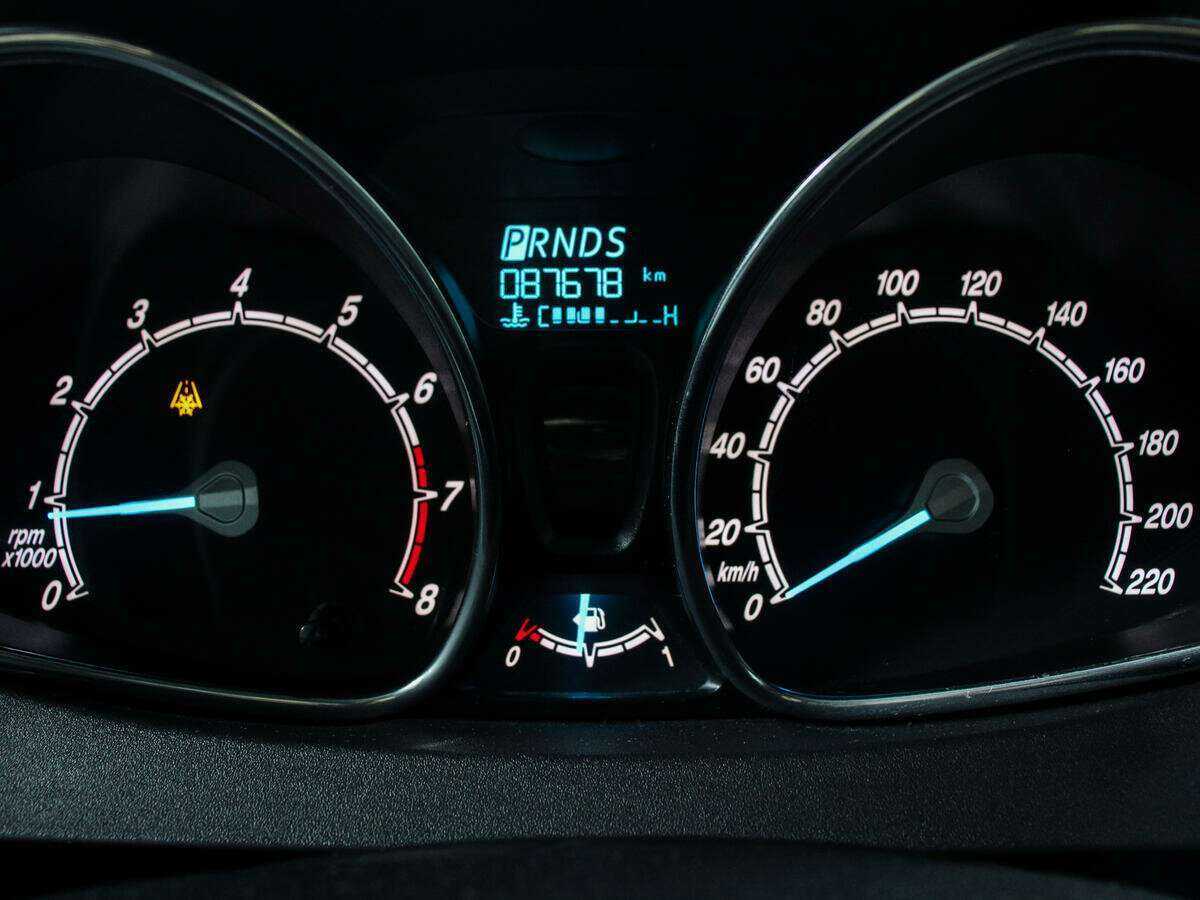 Купить Ford Fiesta с пробегом. Фото: #10