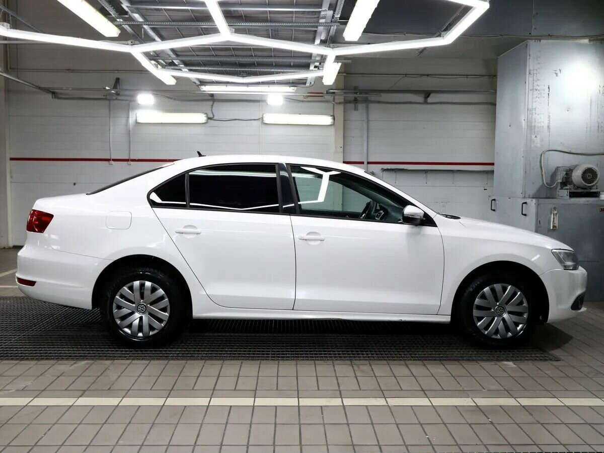Купить Volkswagen Jetta с пробегом. Фото: #3