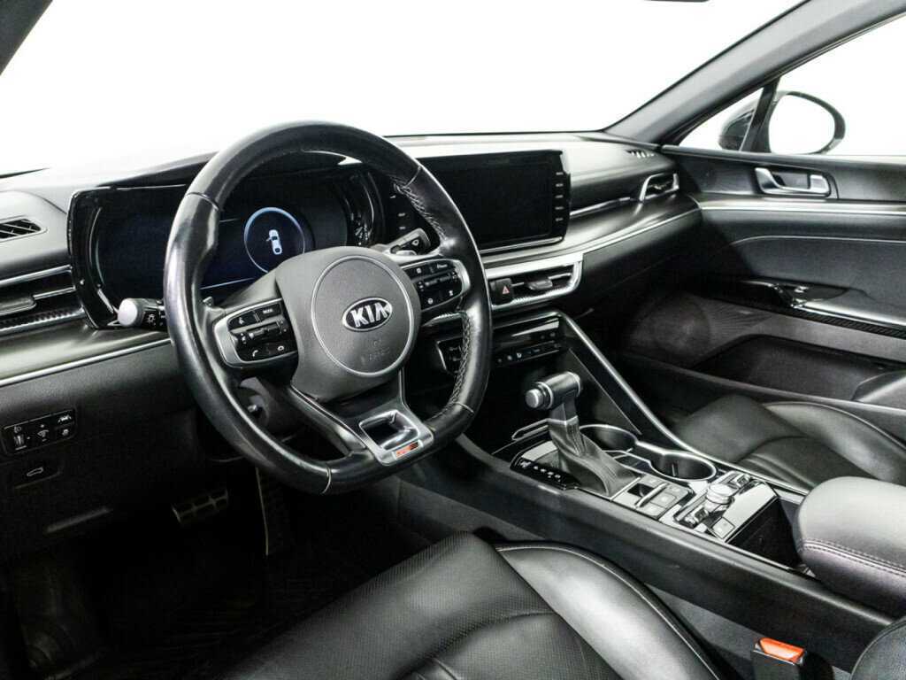 Купить Kia K5 с пробегом. Фото: #11
