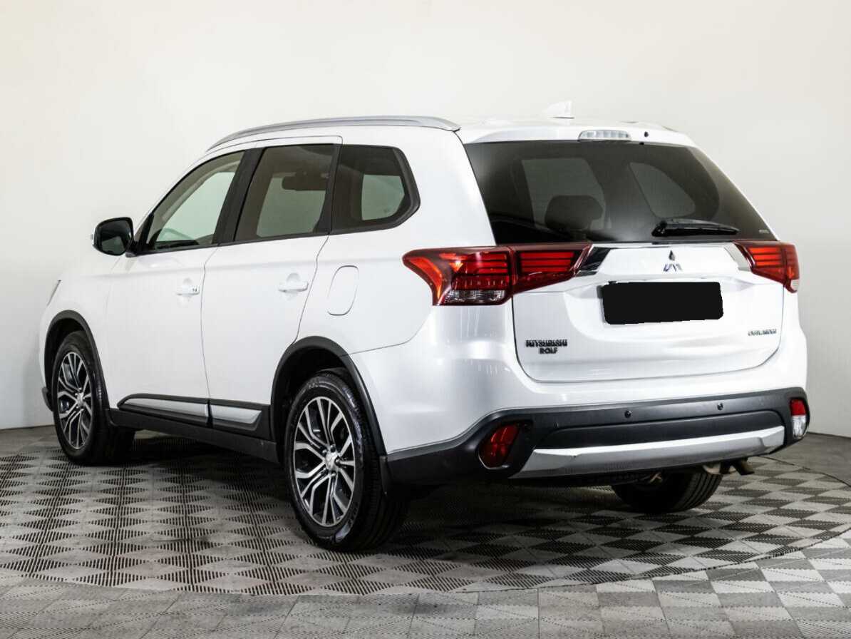 Купить Mitsubishi Outlander с пробегом. Фото: #6