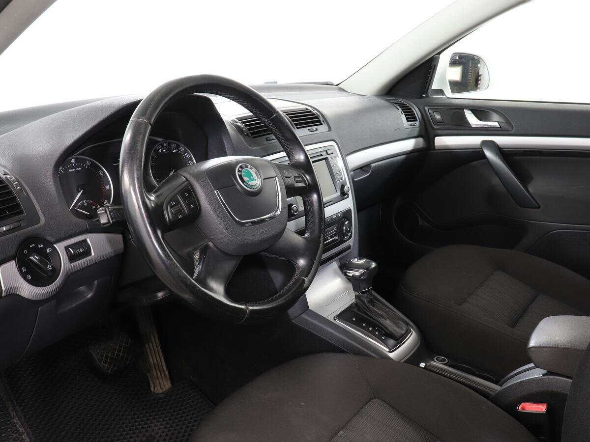 Купить Skoda Octavia с пробегом. Фото: #12
