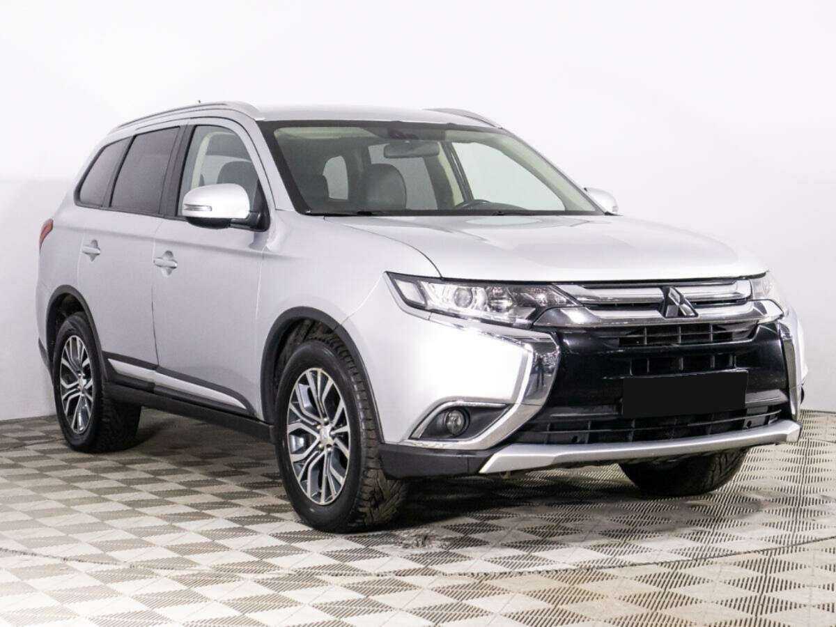 Купить Mitsubishi Outlander с пробегом. Фото: #2