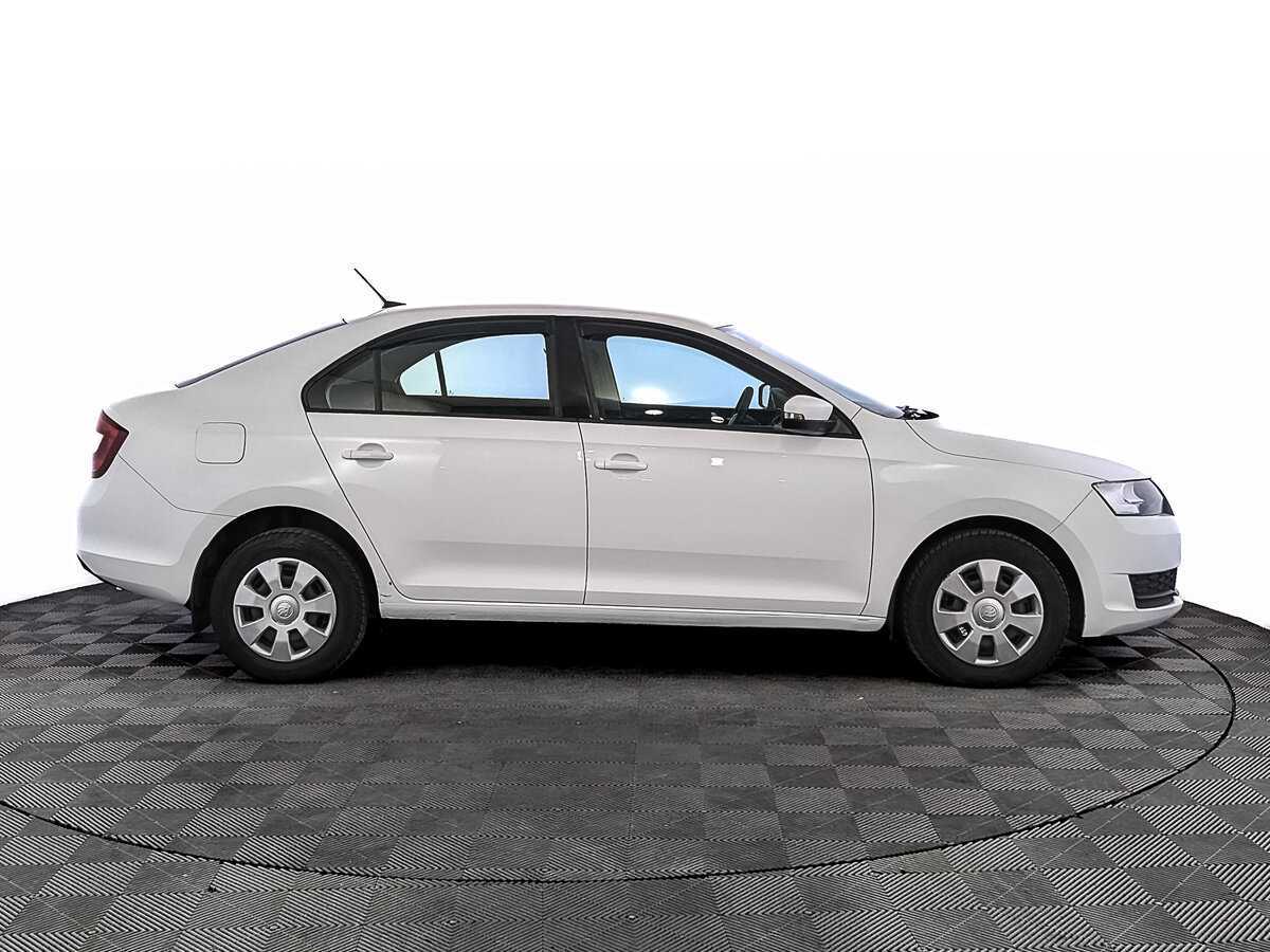Купить Skoda Rapid с пробегом. Фото: #3