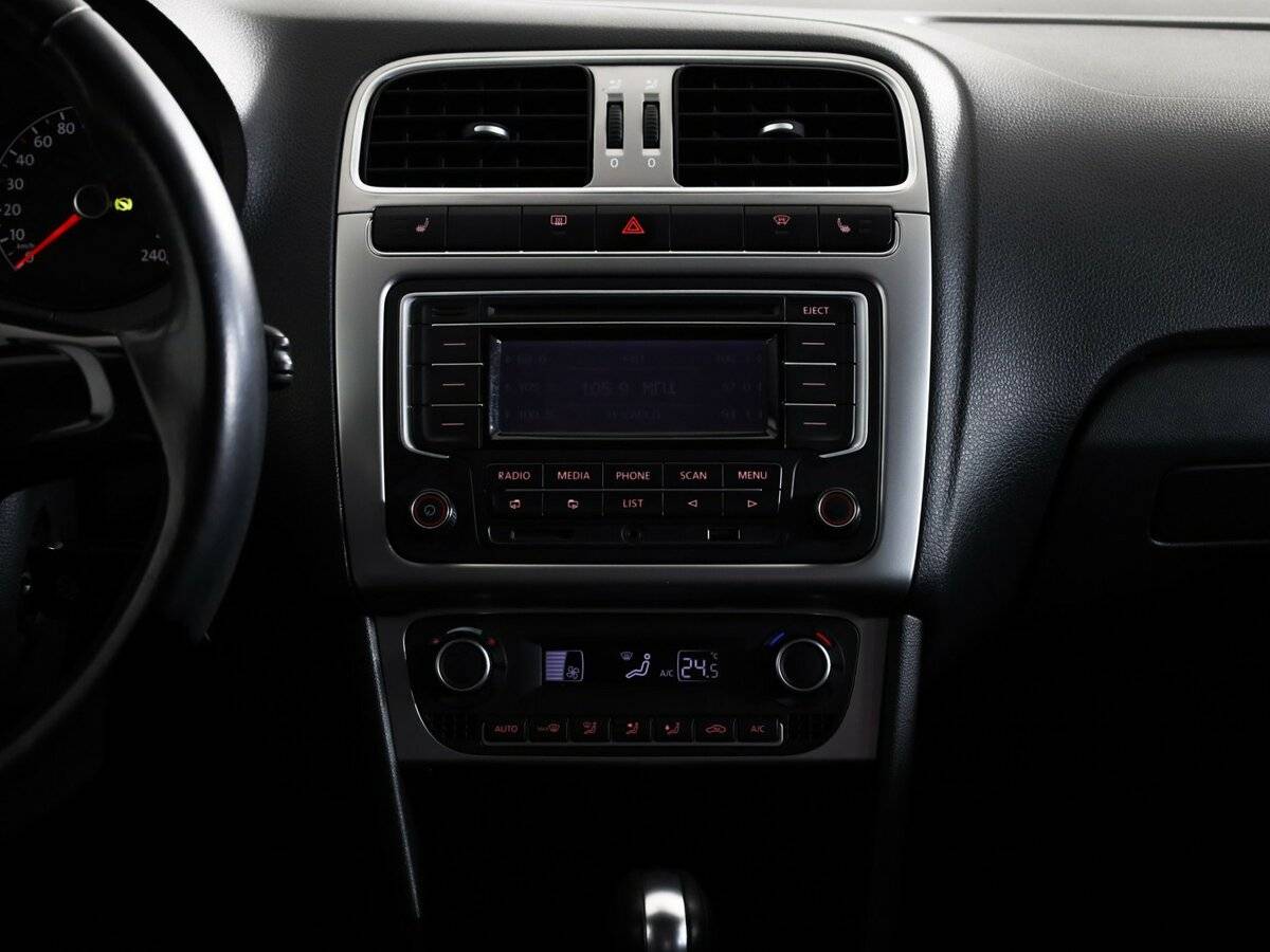 Купить Volkswagen Polo с пробегом. Фото: #13