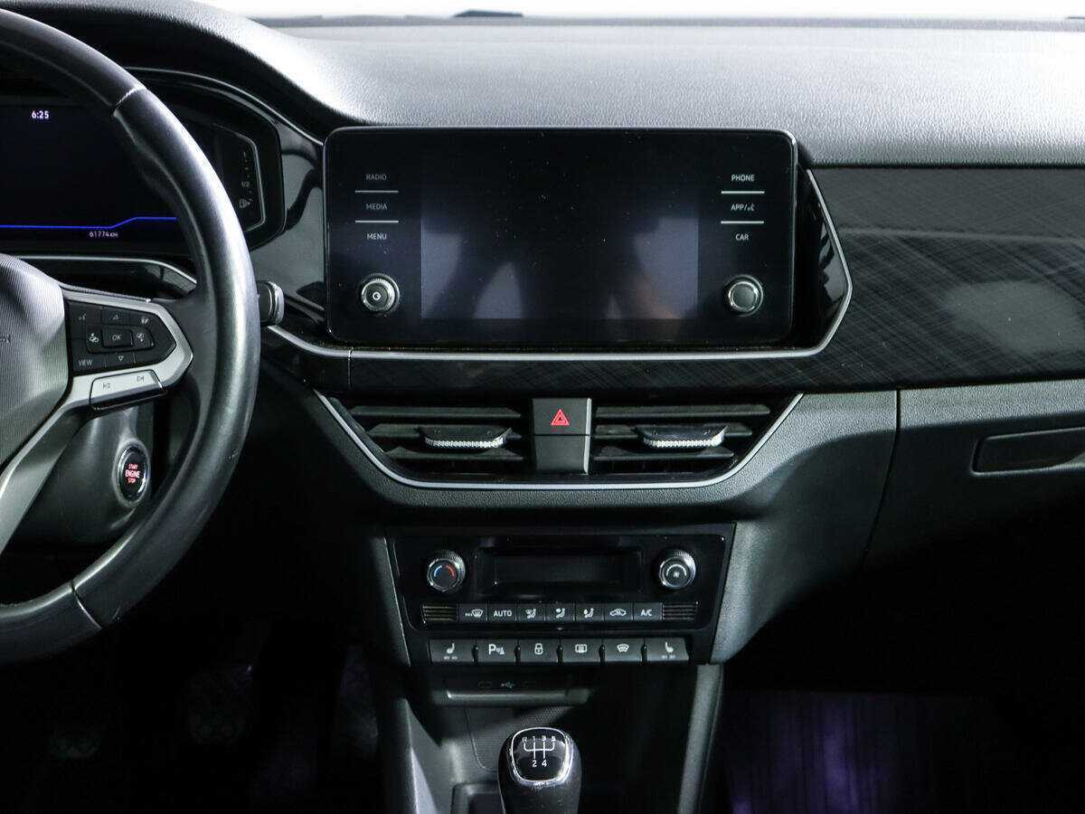 Купить Volkswagen Polo с пробегом. Фото: #10