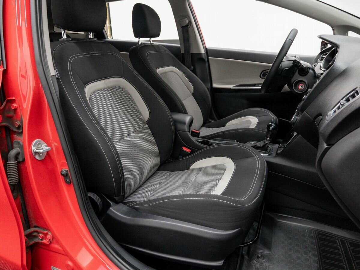 Купить Kia Ceed с пробегом. Фото: #8