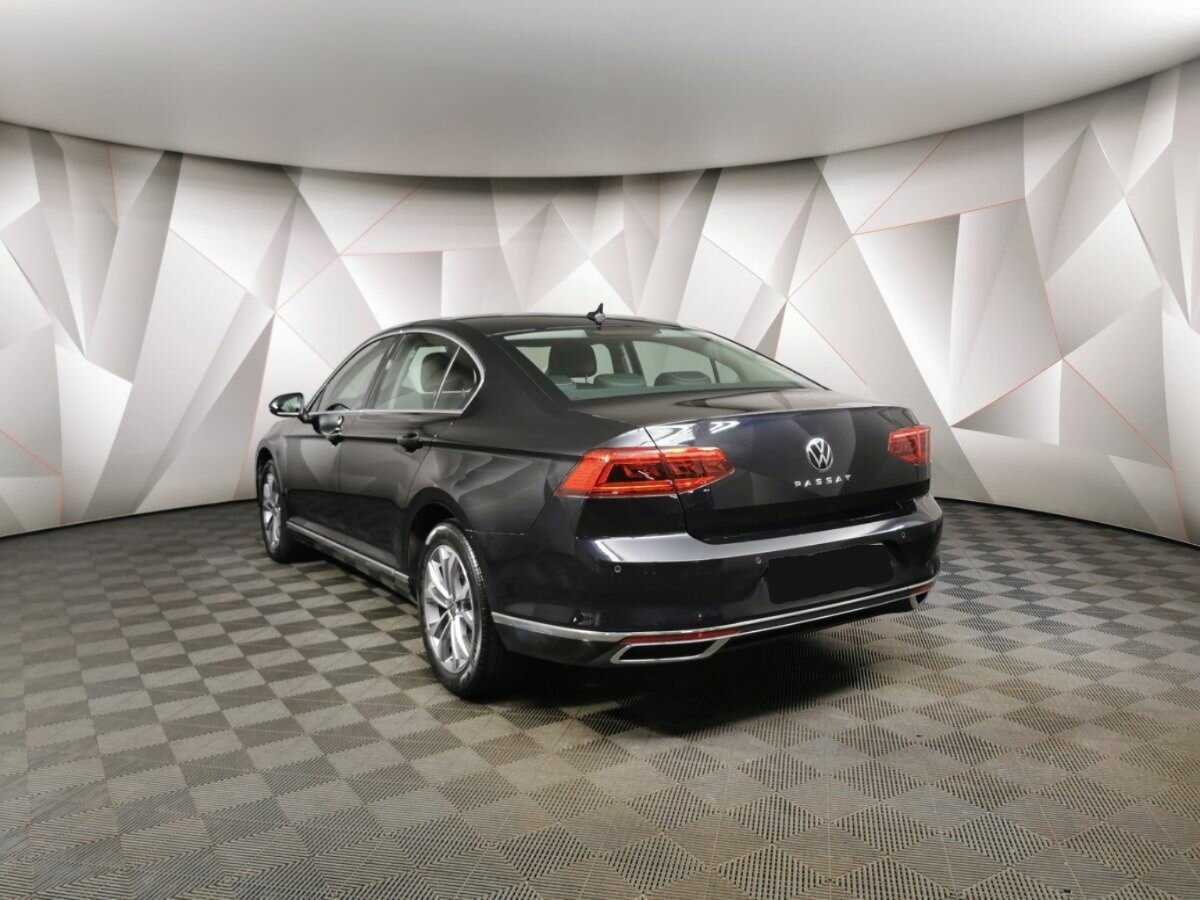 Купить Volkswagen Passat с пробегом. Фото: #3