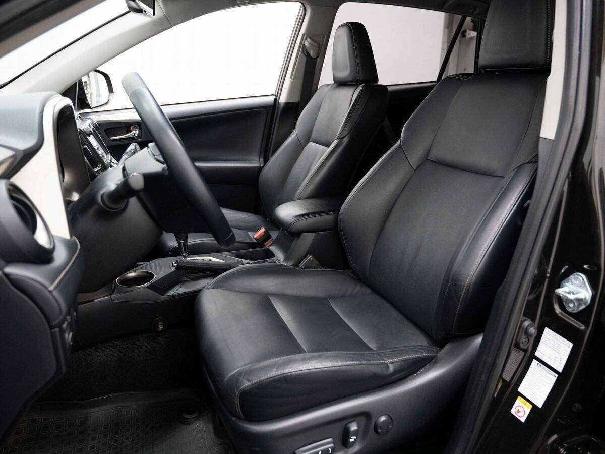 Купить Toyota RAV4 с пробегом. Фото: #7