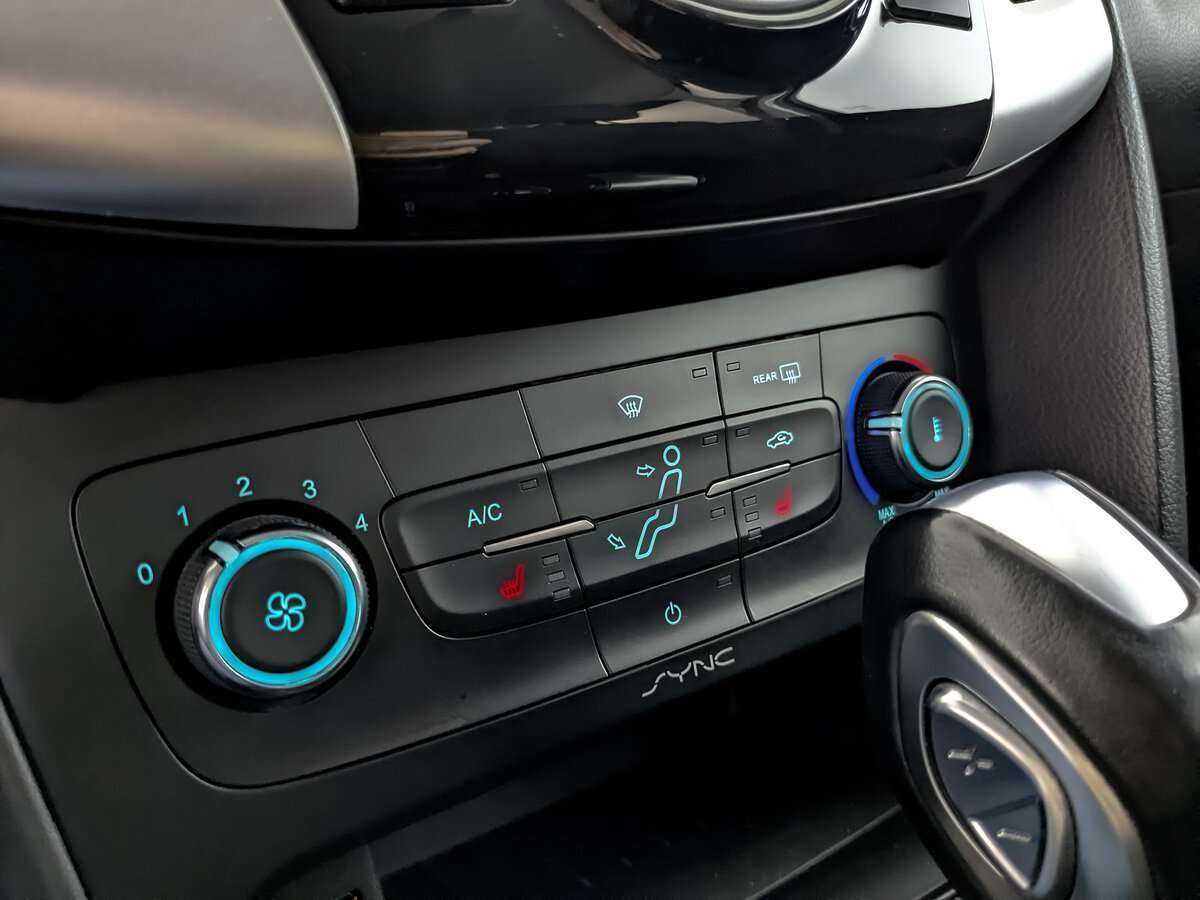 Купить Ford Focus с пробегом. Фото: #16