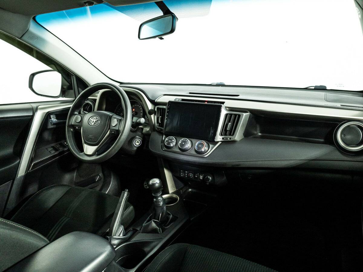 Купить Toyota RAV4 с пробегом. Фото: #6
