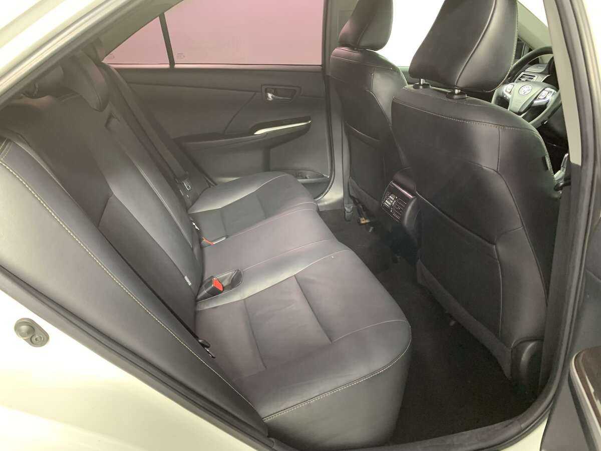 Купить Toyota Camry с пробегом. Фото: #16