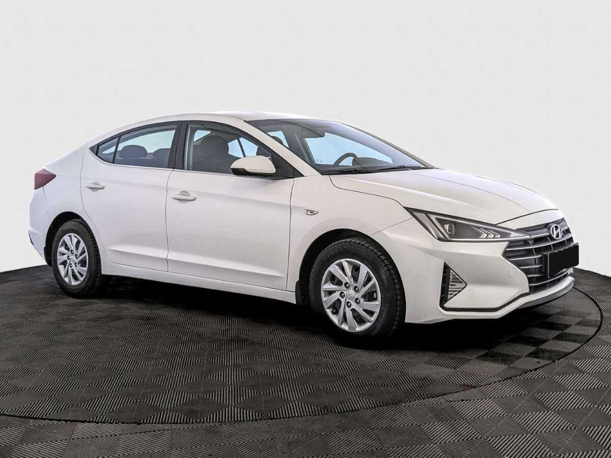 Купить Hyundai Elantra с пробегом. Фото: #2