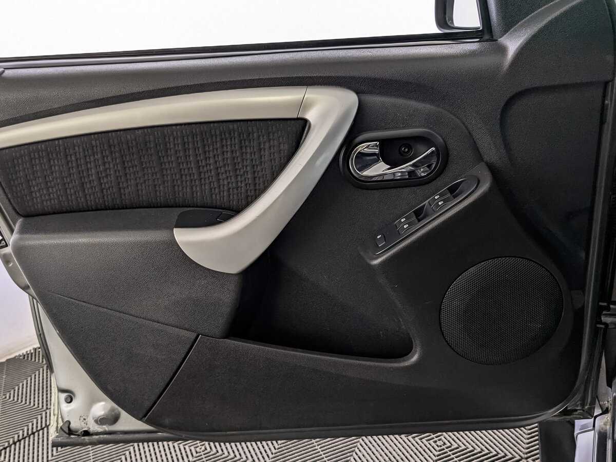 Купить Nissan Terrano с пробегом. Фото: #16