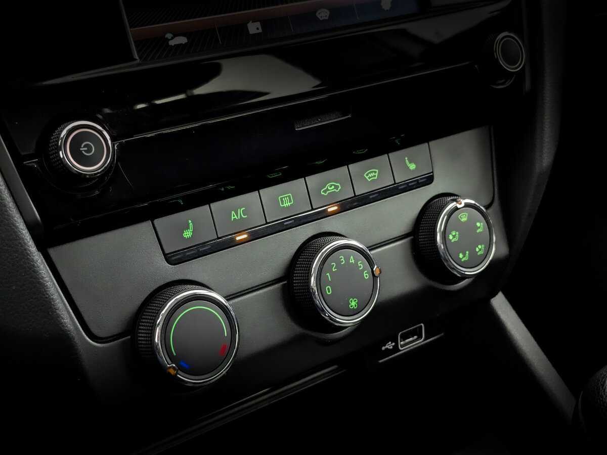 Купить Skoda Octavia с пробегом. Фото: #20