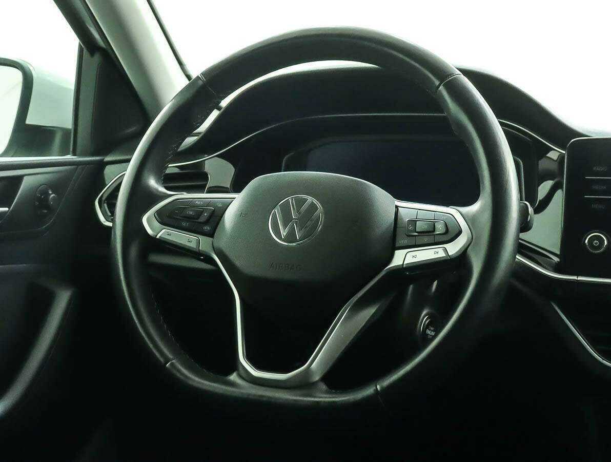 Купить Volkswagen Polo с пробегом. Фото: #17