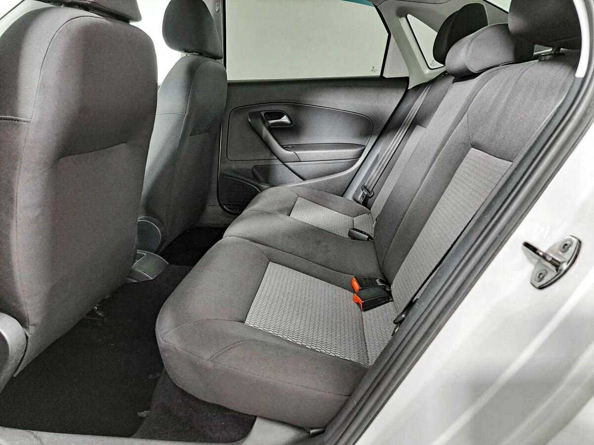 Купить Volkswagen Polo с пробегом. Фото: #8