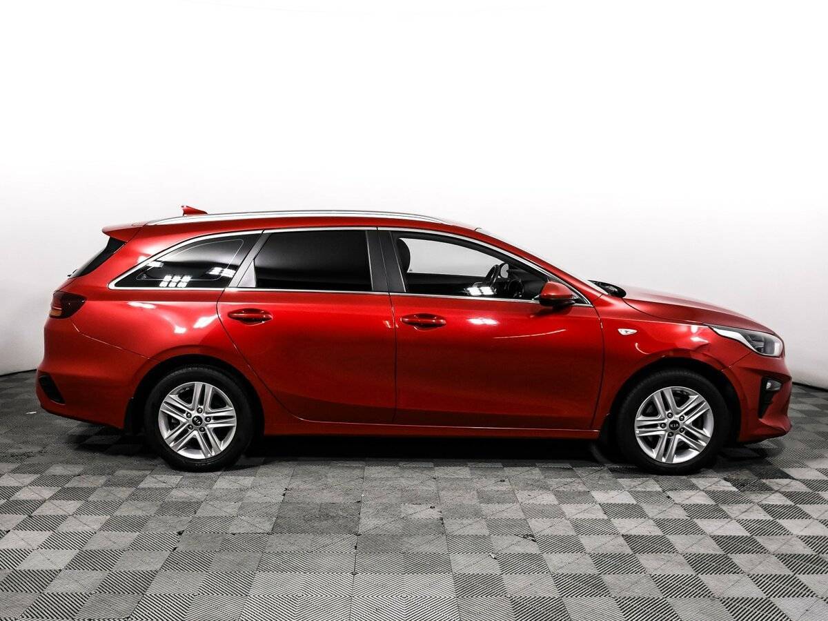 Купить Kia Ceed с пробегом. Фото: #3