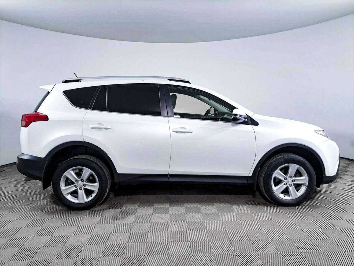 Купить Toyota RAV4 с пробегом. Фото: #3