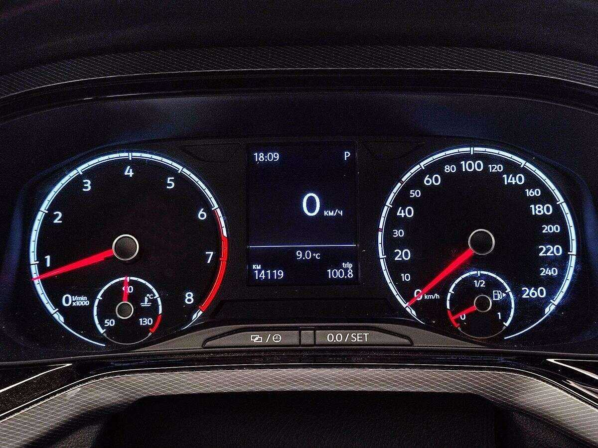 Купить Volkswagen Polo с пробегом. Фото: #14