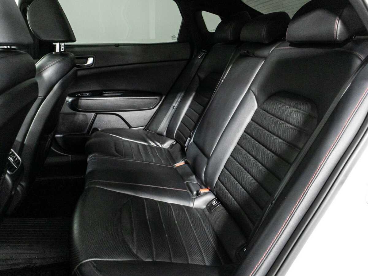 Купить Kia Optima с пробегом. Фото: #9