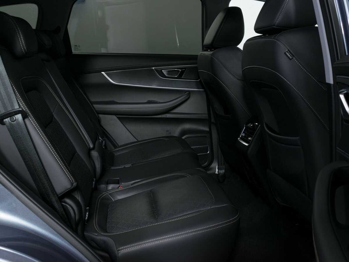 Купить Chery Tiggo 8 с пробегом. Фото: #10