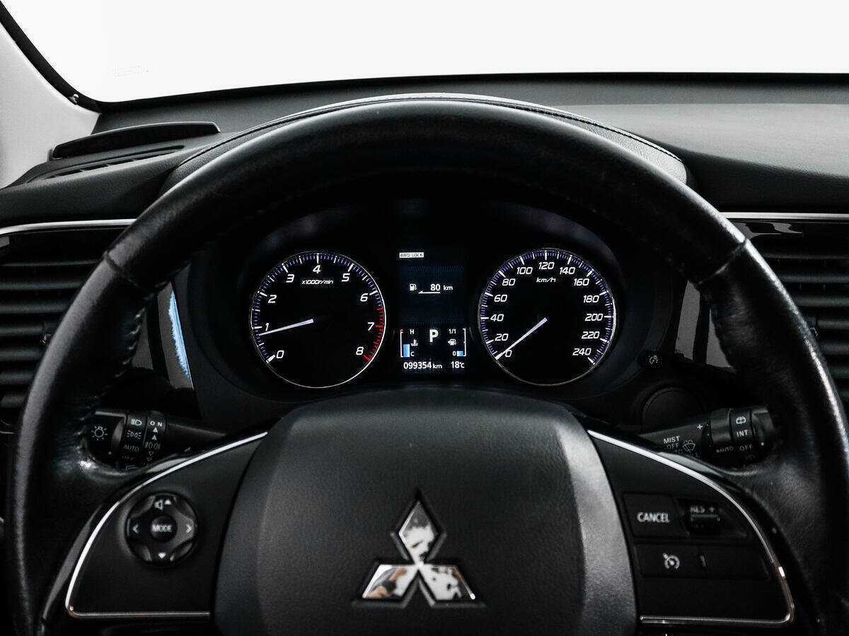 Купить Mitsubishi Outlander с пробегом. Фото: #15